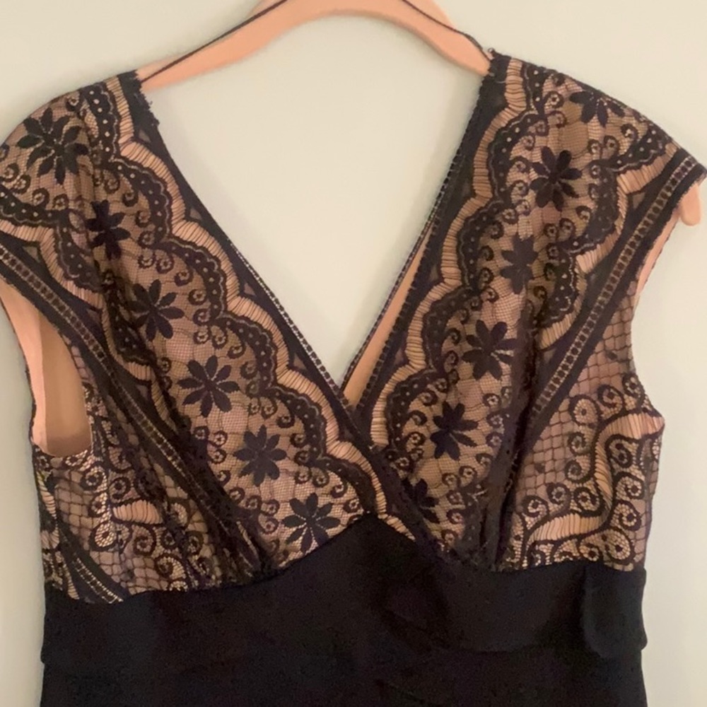 BLACK DRESS ADRIANNA PAPELL PETITE 10P BEAUTIFUL PERFECT - Picture 2 of 6